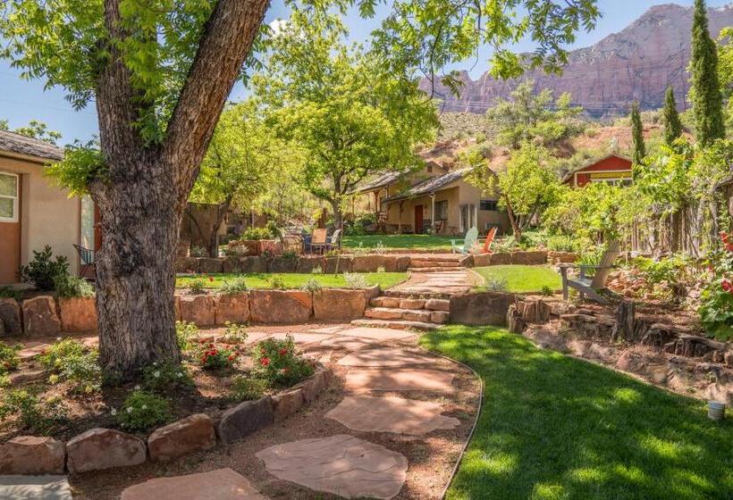 Hotelli Red Rock Inn Cottages