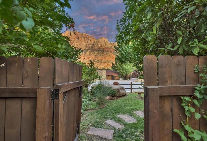 Hotelli Red Rock Inn Cottages