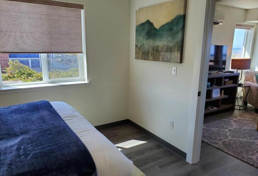 Moonstone Beach Motel