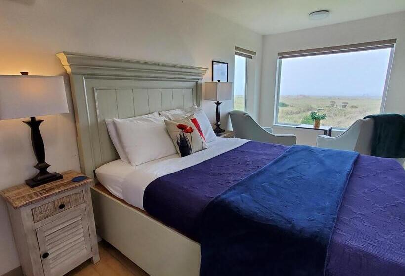 Moonstone Beach Motel