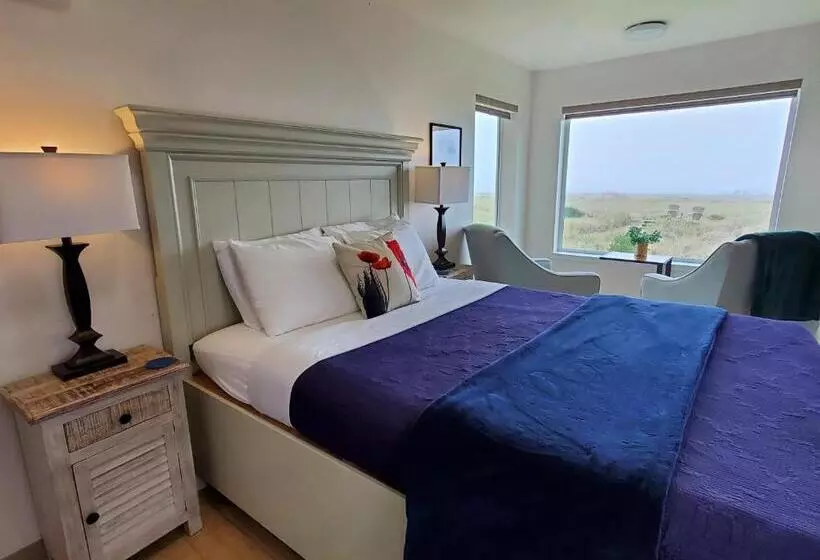 Moonstone Beach Motel