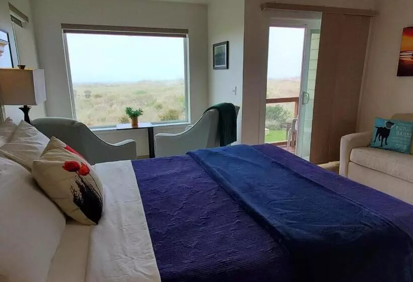Moonstone Beach Motel