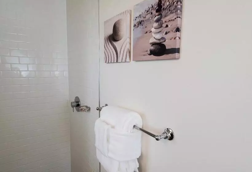 Moonstone Beach Motel