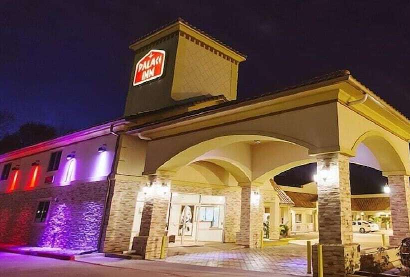 مُتل Palace Inn