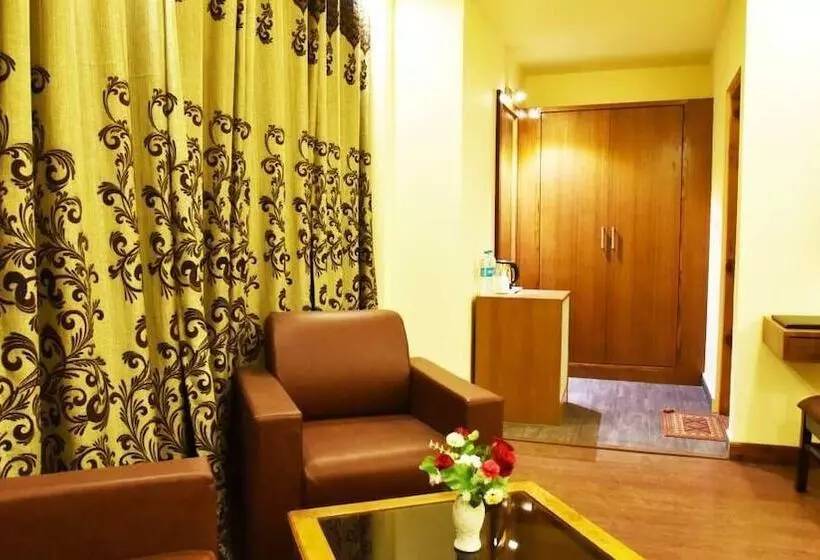 Whistling Pines Resorts And Spa