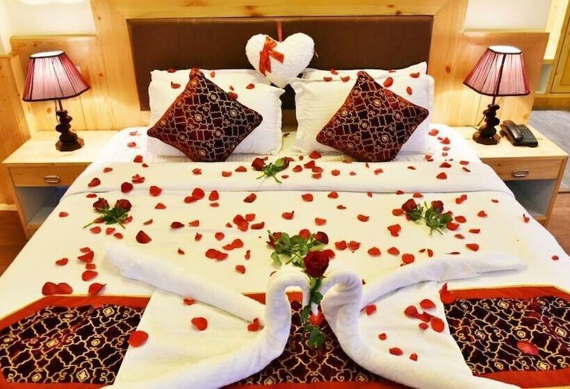 Whistling Pines Resorts And Spa