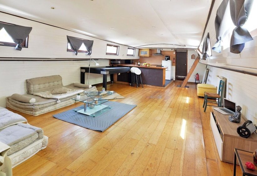 هتل Peniche Refuge Seine