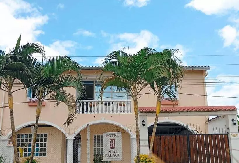 Hotelli Real Palace Tulua