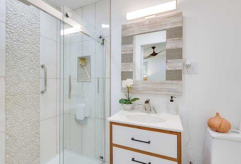 Fire Pit & Gazebo Luxe Severn Family Home!