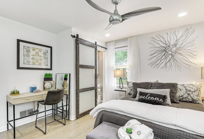 Fire Pit & Gazebo Luxe Severn Family Home!