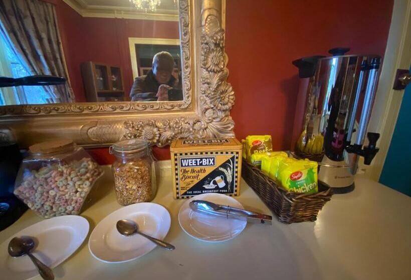 Пансион Ellstanmor Guesthouse Cooma