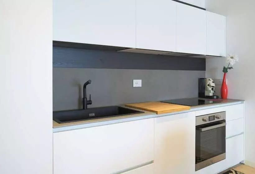 اقامتگاه Porta Del Mare Luxury Apartment