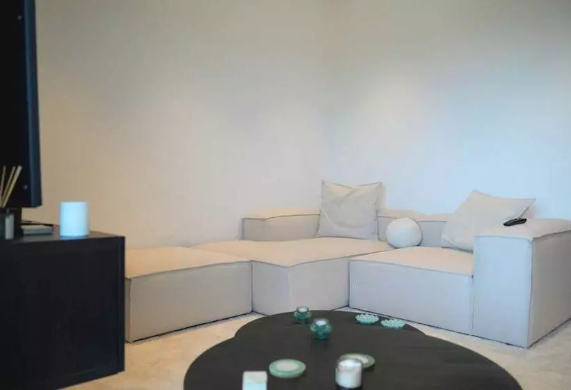 اقامتگاه Porta Del Mare Luxury Apartment