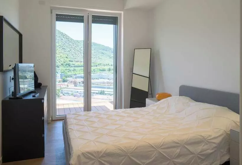 اقامتگاه Porta Del Mare Luxury Apartment