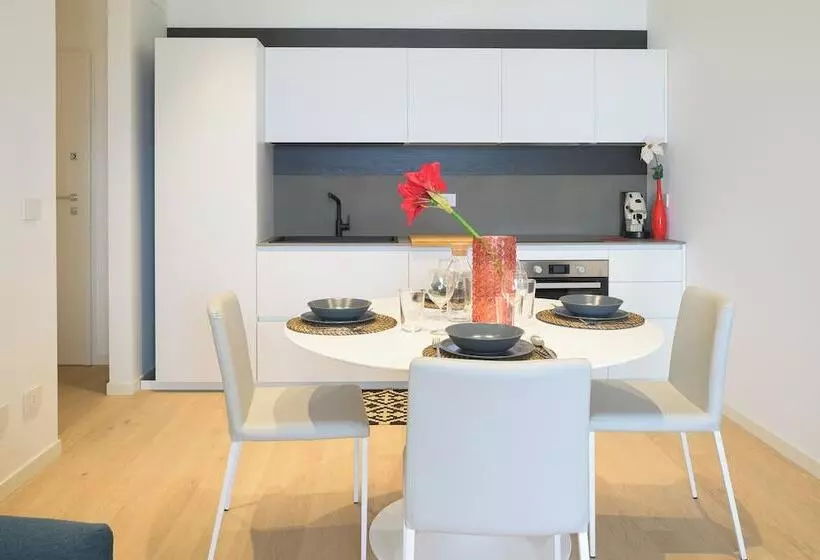 اقامتگاه Porta Del Mare Luxury Apartment