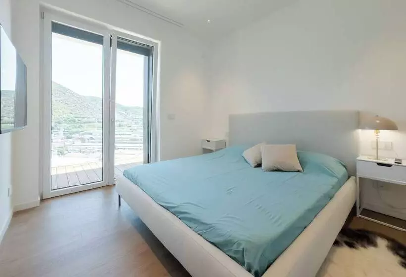 اقامتگاه Porta Del Mare Luxury Apartment