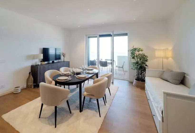 اقامتگاه Porta Del Mare Luxury Apartment