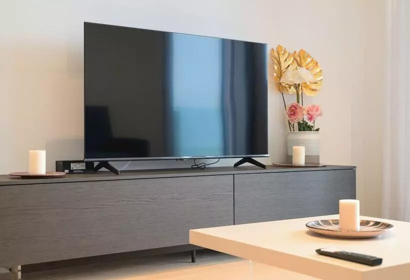 اقامتگاه Porta Del Mare Luxury Apartment