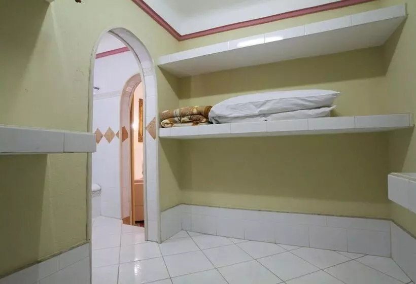 ベッドアンドブレックファースト Hostal Los Balcones