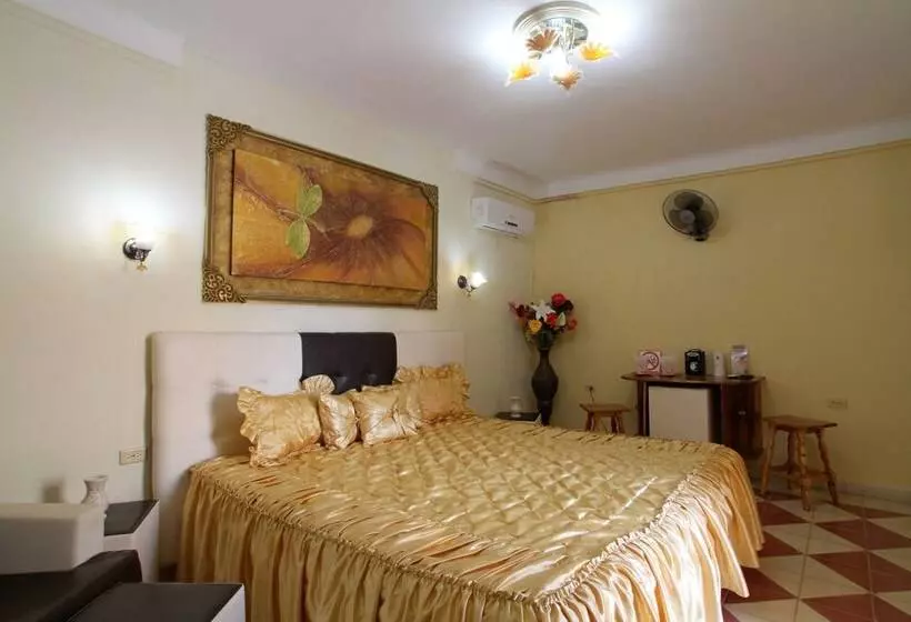 ベッドアンドブレックファースト Hostal Los Balcones