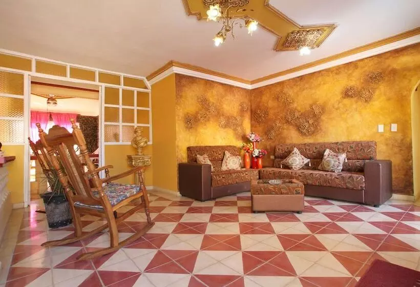 ベッドアンドブレックファースト Hostal Los Balcones