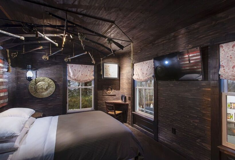 Otel The Roxbury At Stratton Falls