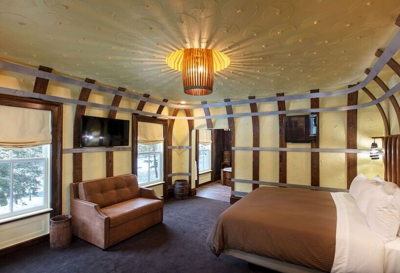 Otel The Roxbury At Stratton Falls