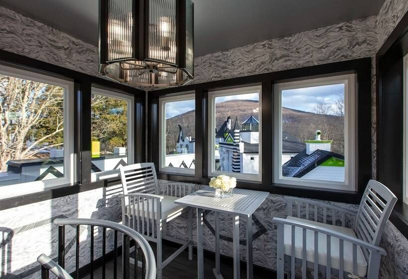 Otel The Roxbury At Stratton Falls