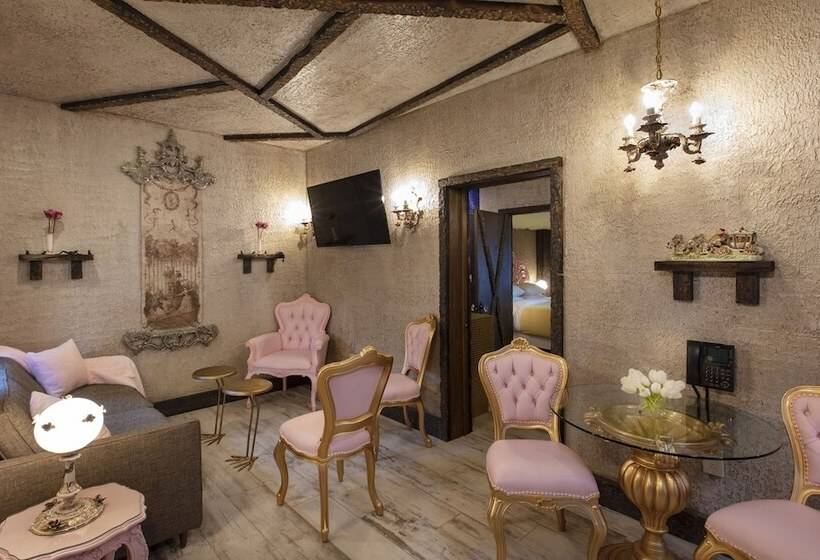 Otel The Roxbury At Stratton Falls