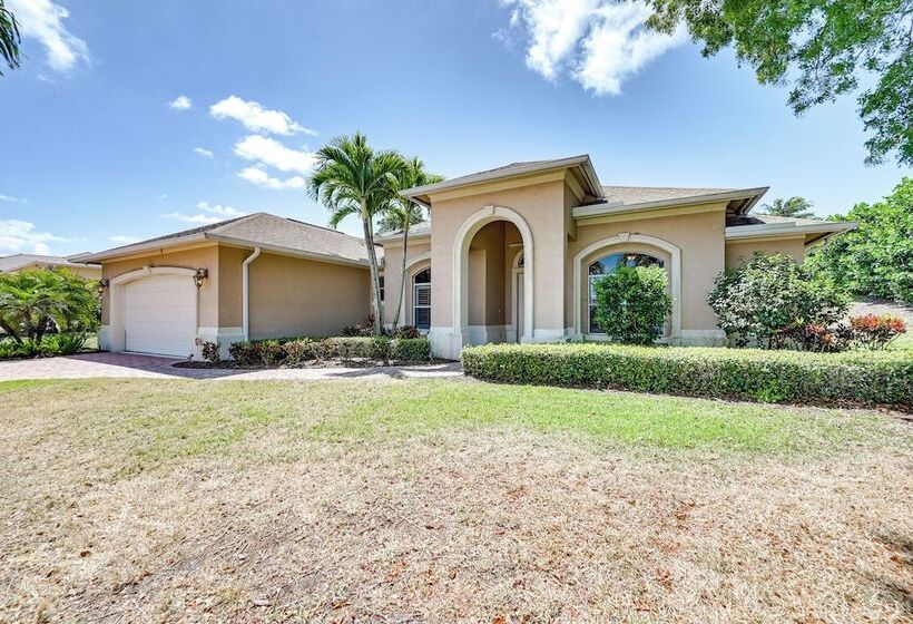 Marco Island Home W/ Private Pool: 3 Mi Beach!