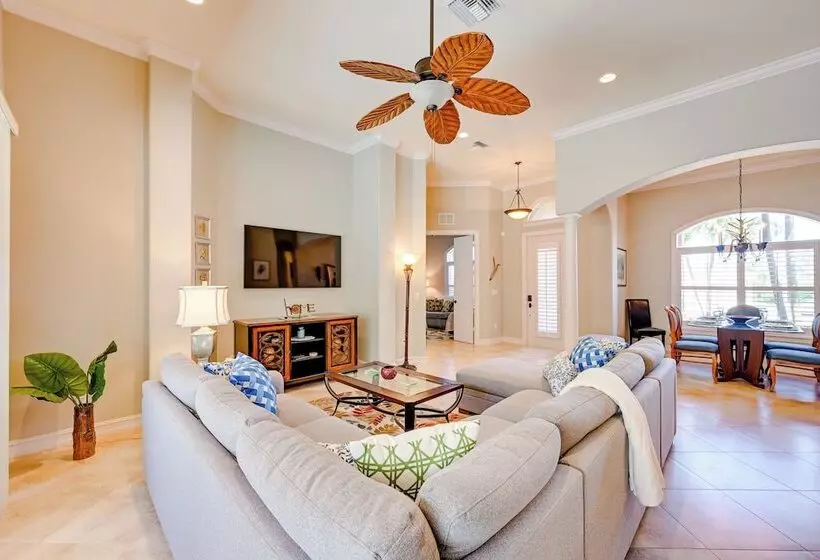 Marco Island Home W/ Private Pool: 3 Mi Beach!