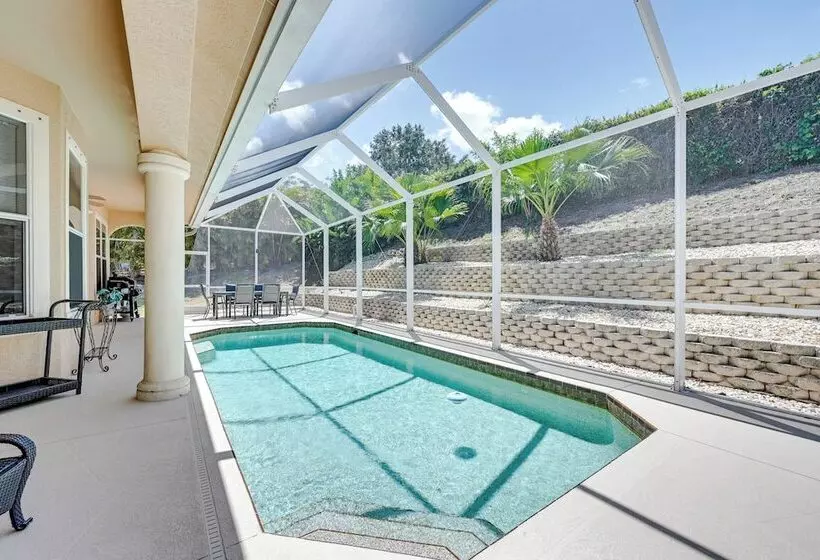 Marco Island Home W/ Private Pool: 3 Mi Beach!