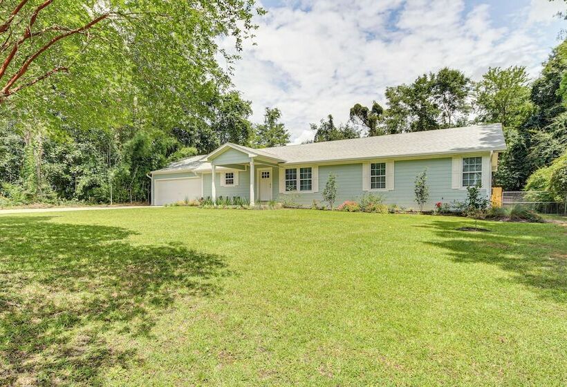 Modern Ocean Springs Home W/ 2 Patios & Gas Grill