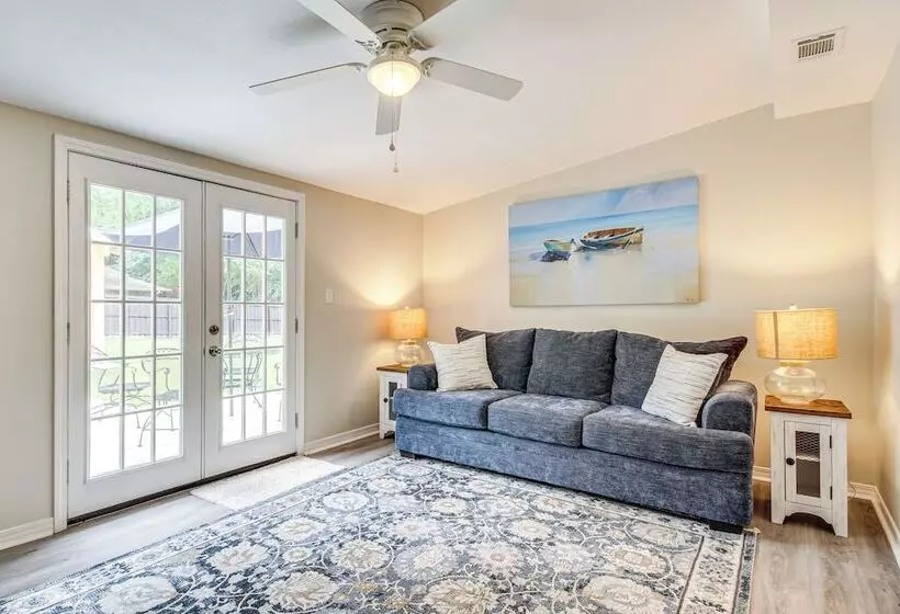Modern Ocean Springs Home W/ 2 Patios & Gas Grill