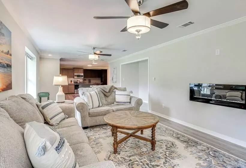 Modern Ocean Springs Home W/ 2 Patios & Gas Grill