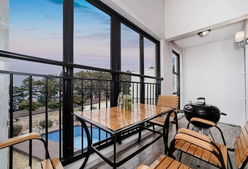 Yeosu Nochedelmar Pension