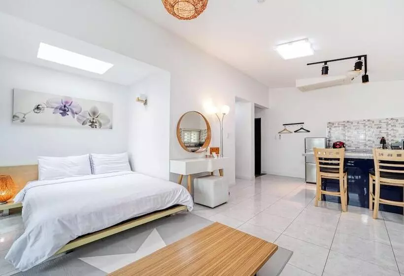 Yeosu Nochedelmar Pension