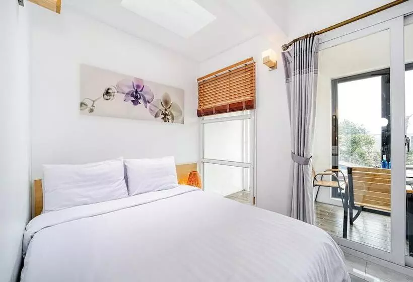 Yeosu Nochedelmar Pension