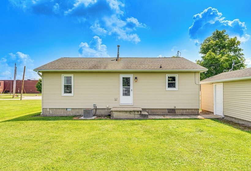 Peaceful Robinson Home W/ Yard, Near Golf Courses!