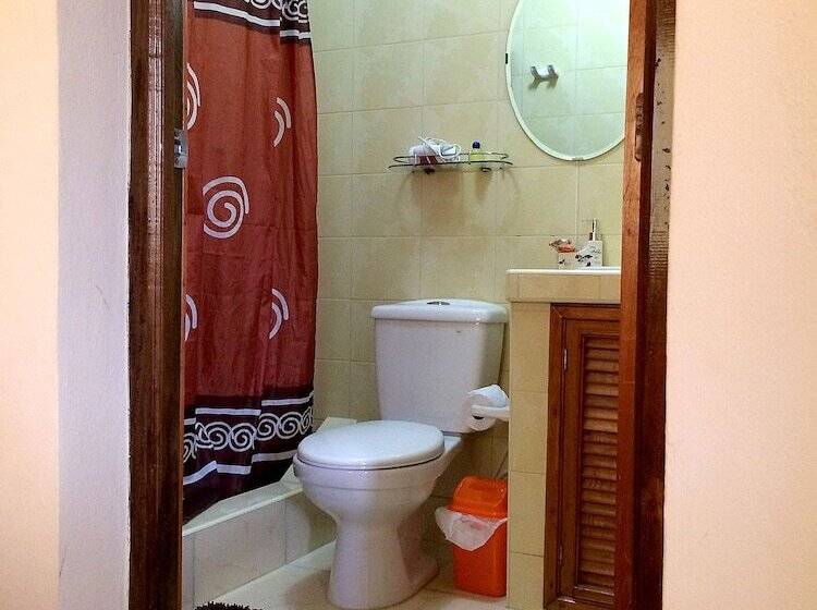 پانسیون Hostal D'sara