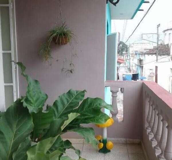 پانسیون Hostal D'sara