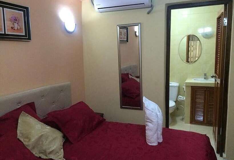 پانسیون Hostal D'sara
