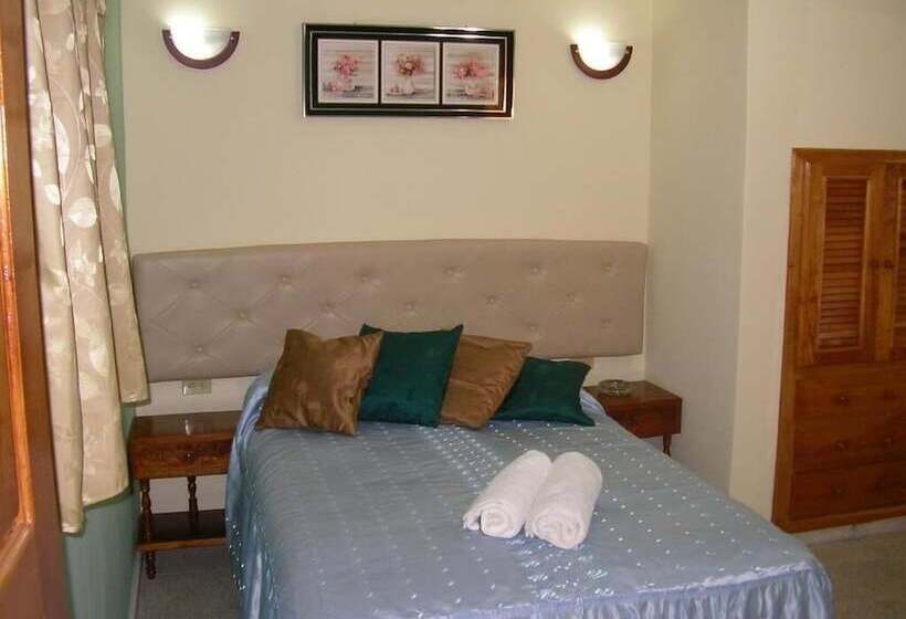 پانسیون Hostal D'sara