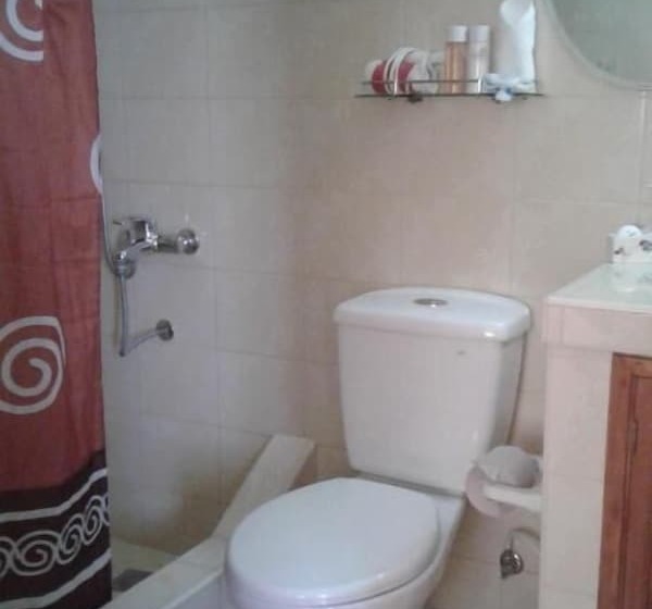 پانسیون Hostal D'sara