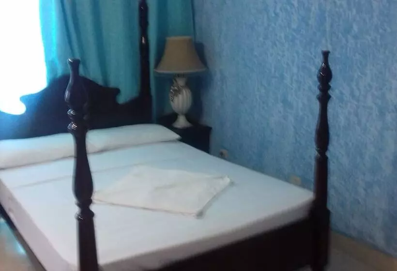 ペンション Hostal Marlenis Y Ernesto
