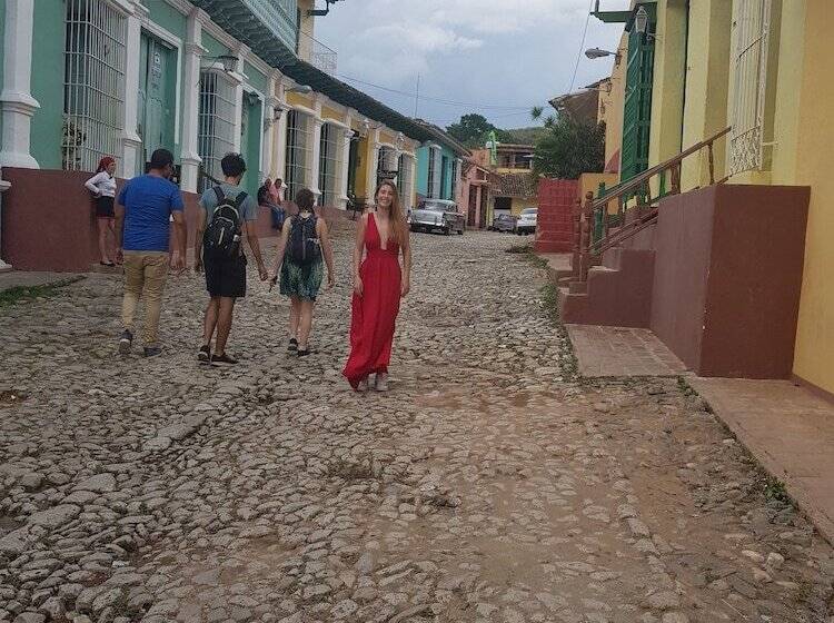 پانسیون Hostal Marlenis Y Ernesto