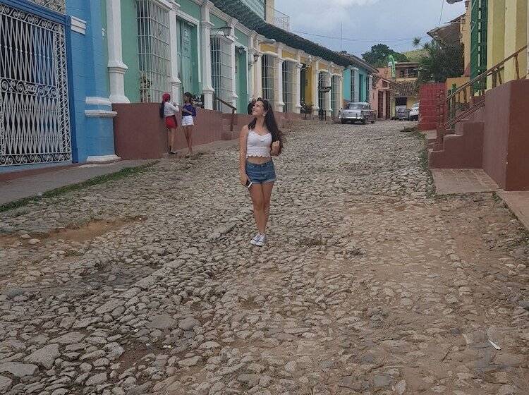 پانسیون Hostal Marlenis Y Ernesto