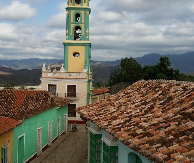 پانسیون Hostal Marlenis Y Ernesto