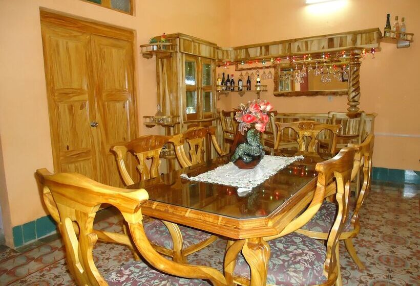 پانسیون Hostal Rivero Novoa