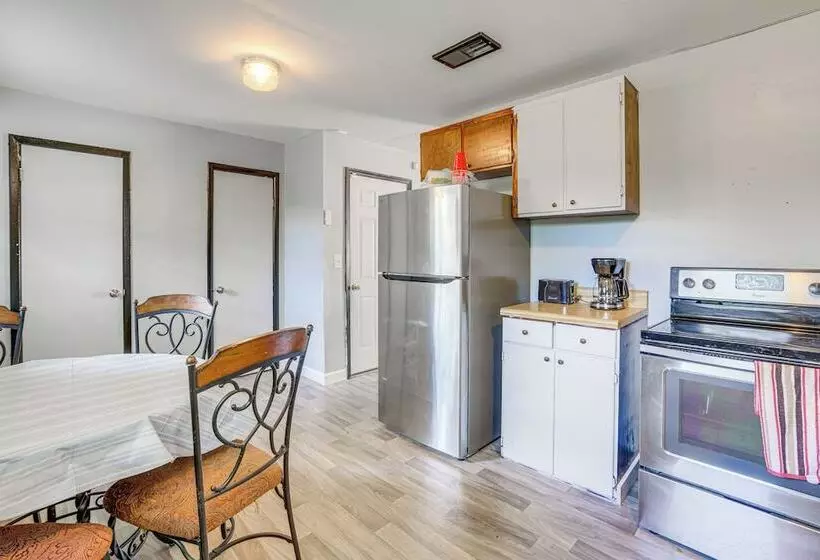 Pet Friendly Brent Home W/ Spacious & Fenced Yard!